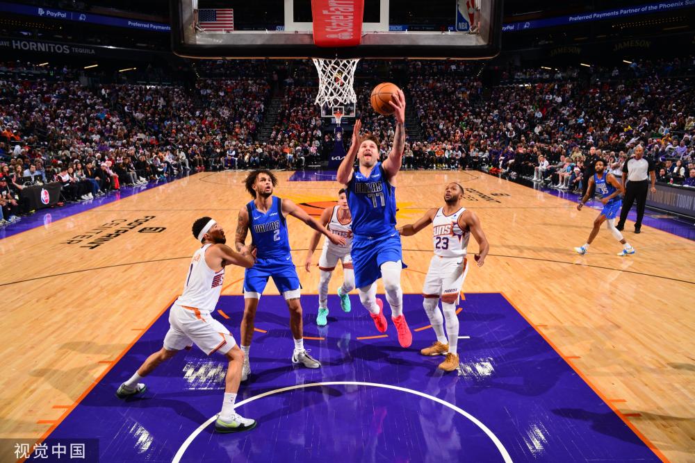 平的足球盛 平的足球盛