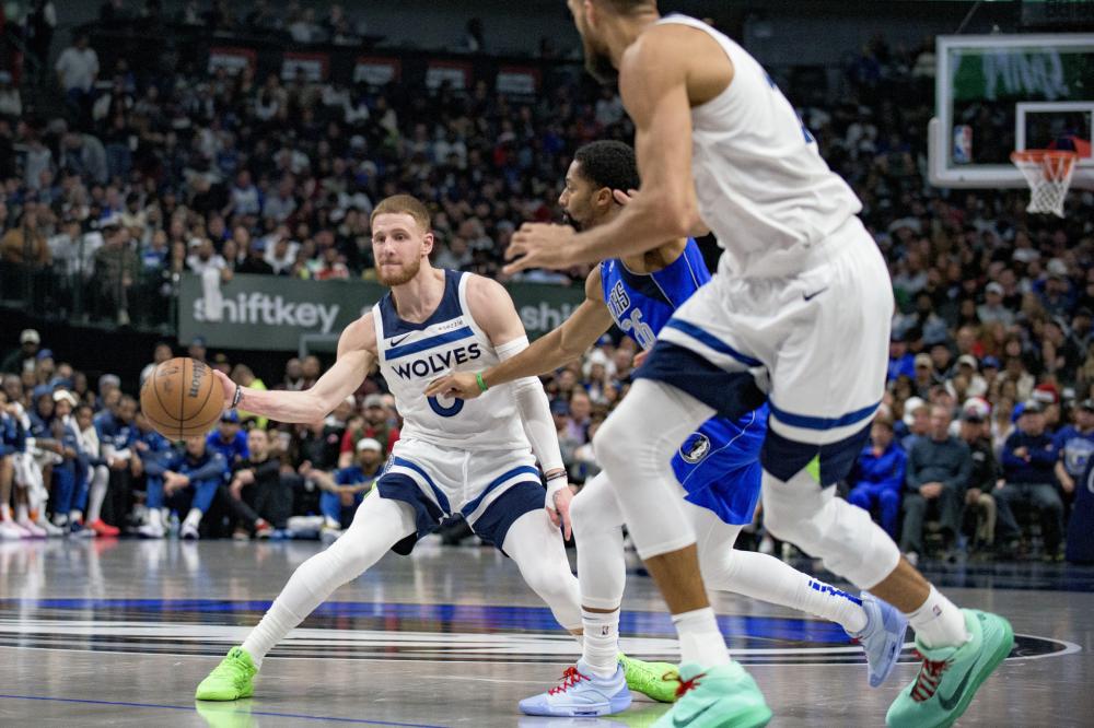 奠定坚实基 奠定坚实基